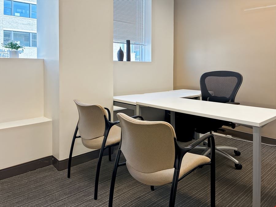 Regus - St Charles - The Plaza