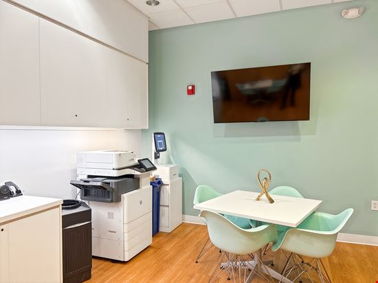 IA, Des Moines - West Glen Town Centre