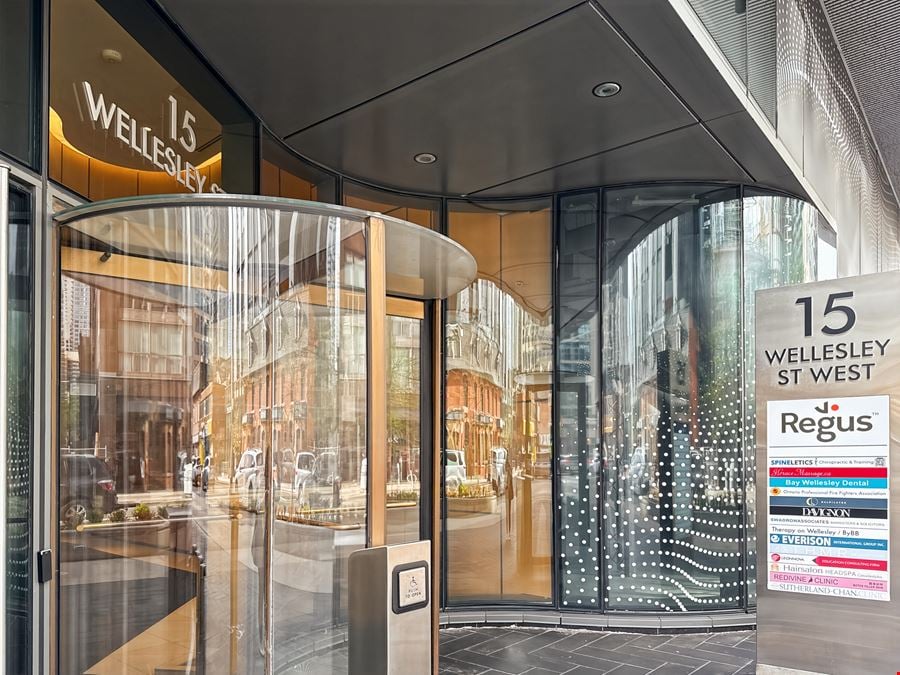 ON, Toronto - Wellesley Street West