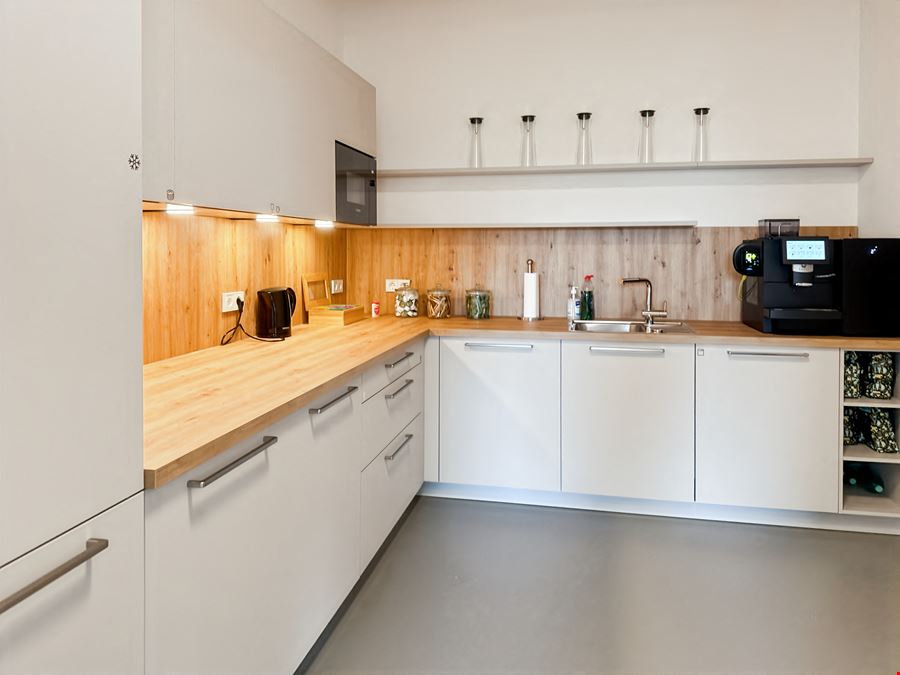 Regus - Friedrich-Henning Straße