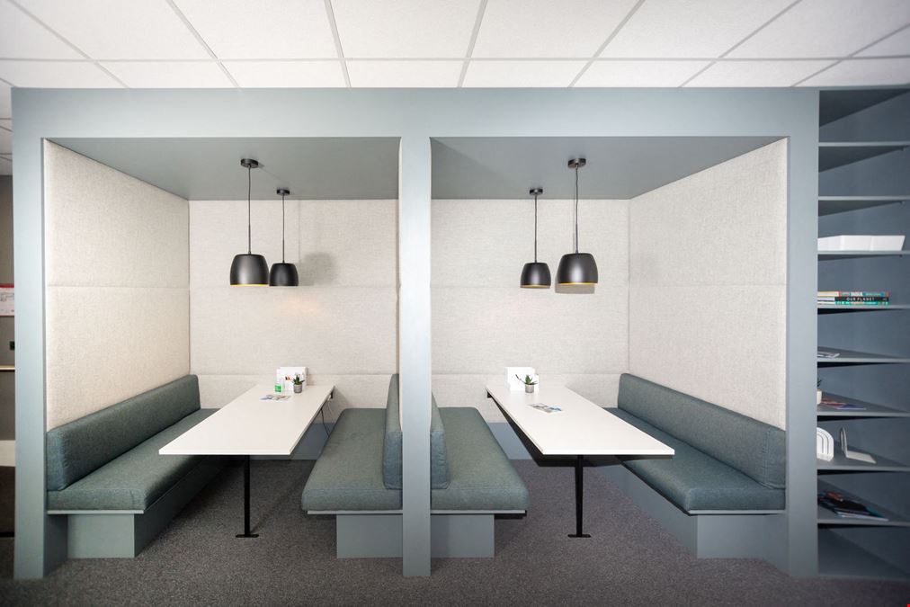Regus - Fast Track House