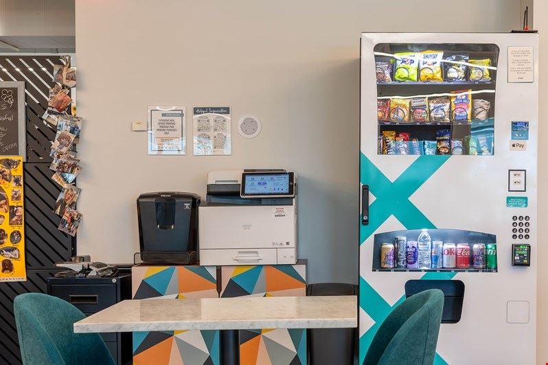 Expansive 4th Street DTSP
