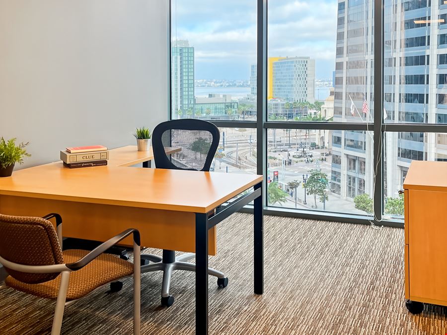 CA, San Diego - 501 W. Broadway