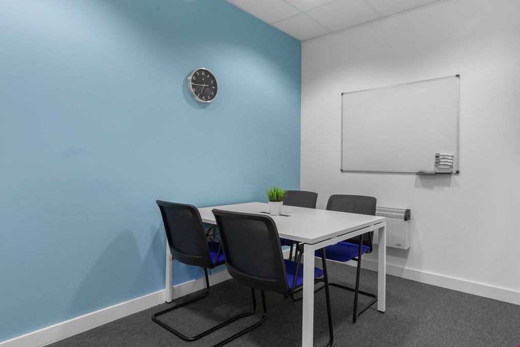 Strensham Services - Regus Express