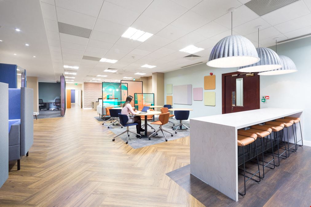 Landmark: Birmingham, Brindleyplace