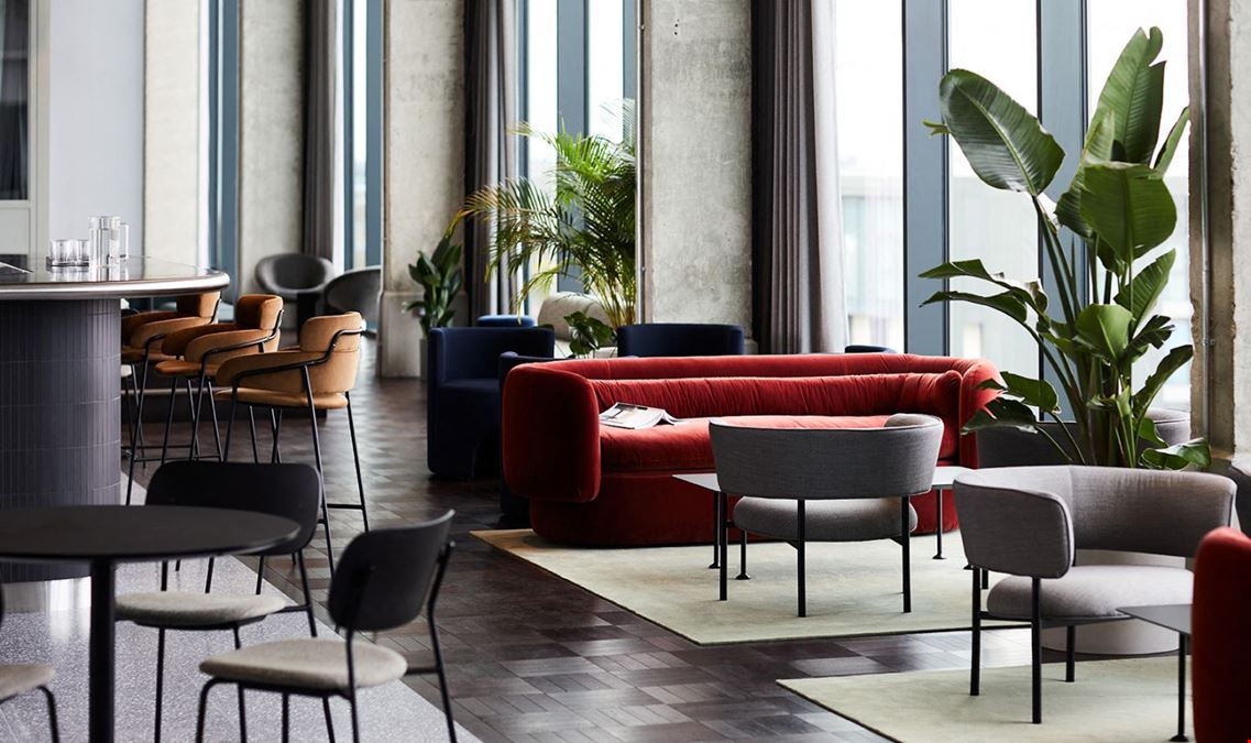 Fora - 1 Lyric Square