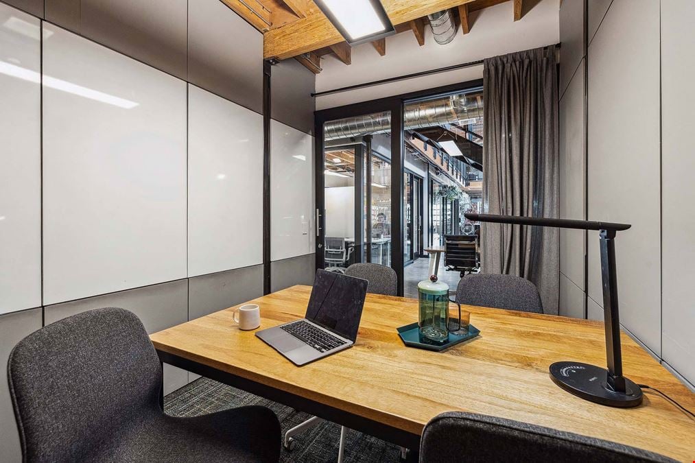 Opal Meeting Room