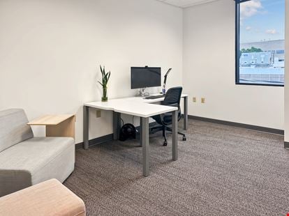 Regus - Nashville - 1 Music Circle