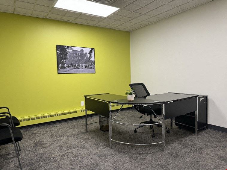 Hotel Day Office