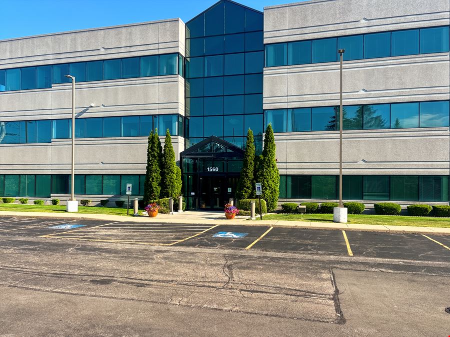 IL, Naperville - Wall St