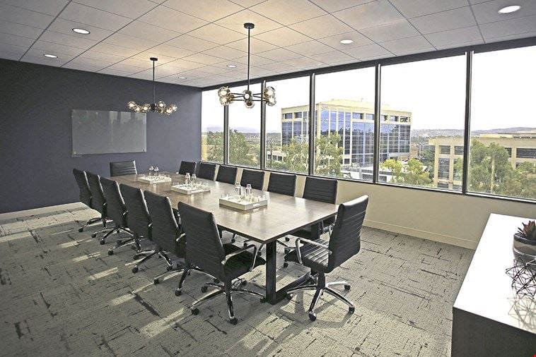 14 Person Meeting Room