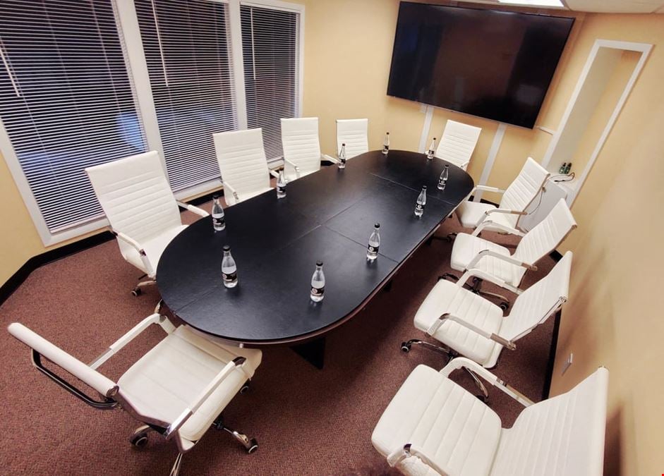 Private Conference / Suite Room #204 for 10 People