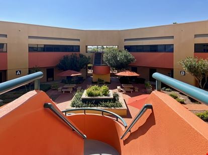 Regus - Tucson - E Broadway Blvd
