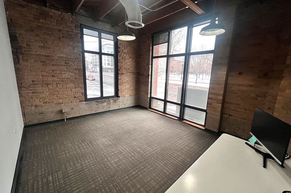 Large West Suite