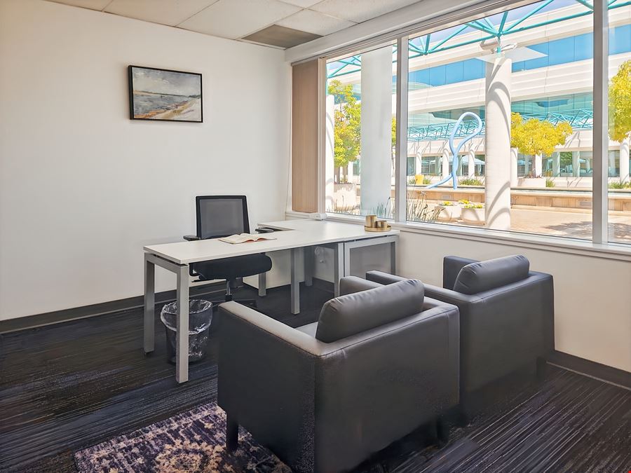 CA, Menlo Park - Commonwealth Dr