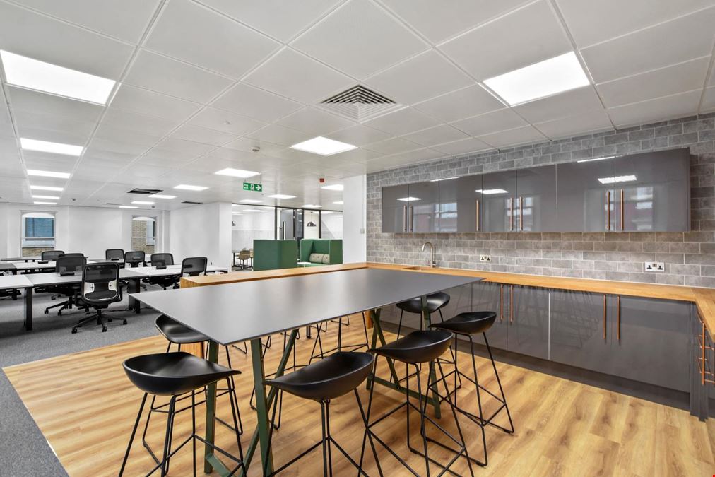 Kitt - Cannongate House