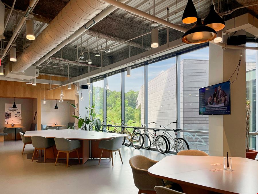 NC, Raleigh - Spaces Crabtree Terrace