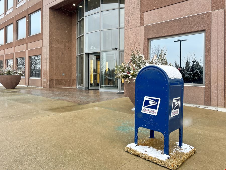 Regus - Burr Ridge - Village Center