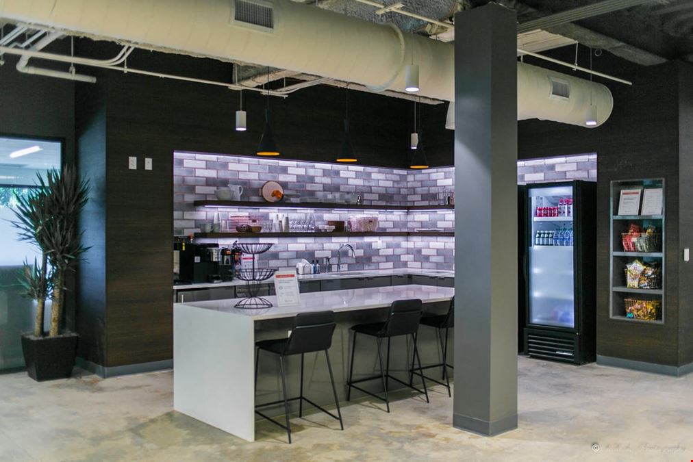 200 - Verizon ( Private Office)