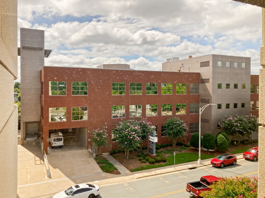 NC, Burlington - S Main St