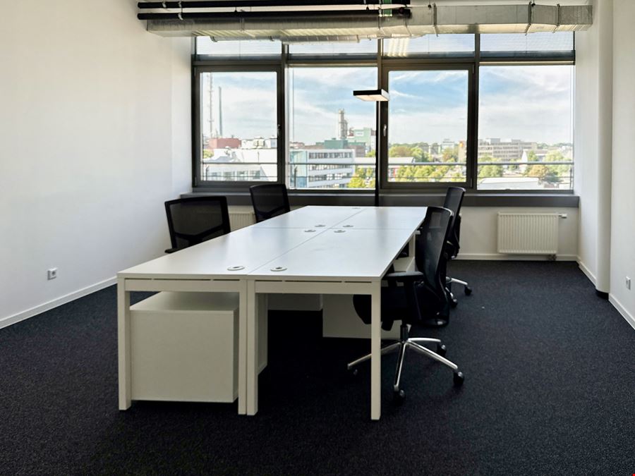 Regus - Globe