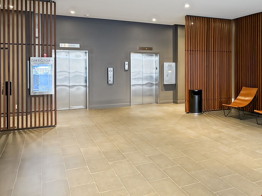 WA, Seattle - Gem Plaza