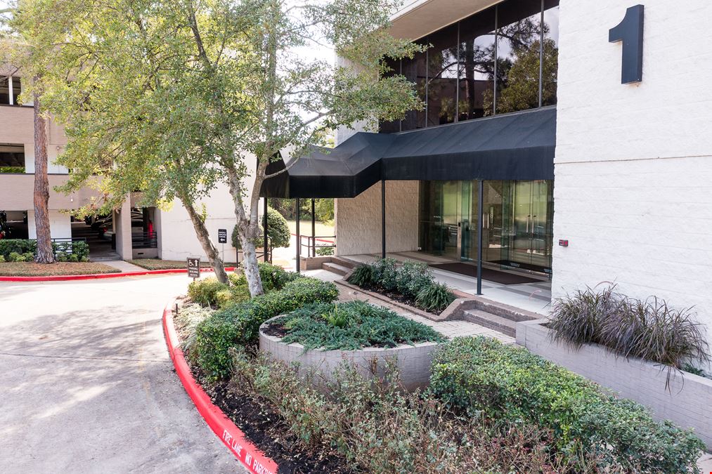 Uptown Office 4801 Woodway Drive