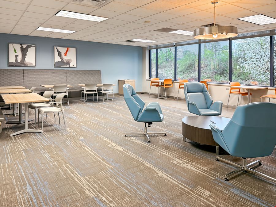 HQ - Grand Rapids - Kenmoor Avenue SE