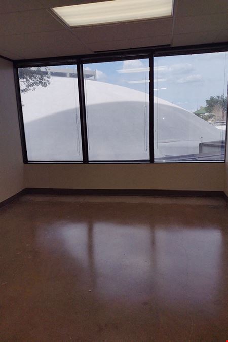 7322-7324 Southwest Freeway