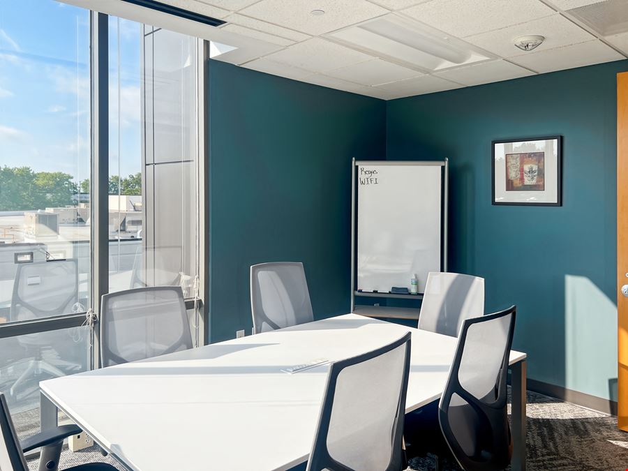 MD, Pikesville - Woodholme Center