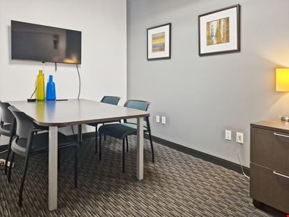 Regus - Louisville - Ormsby III Forest Green