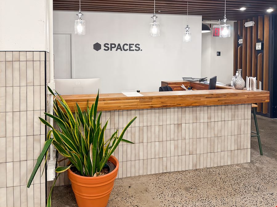 NY, New York - Met Tower