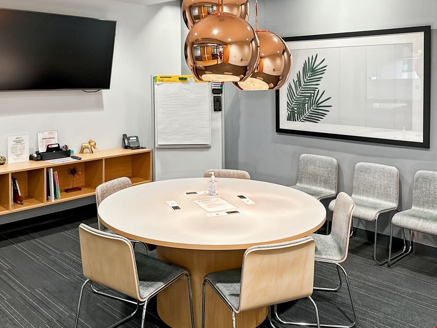 Costa Mesa - Spaces The MET