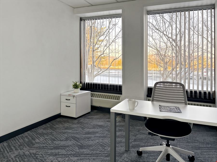 Regus - Hampton - Frontage Rd