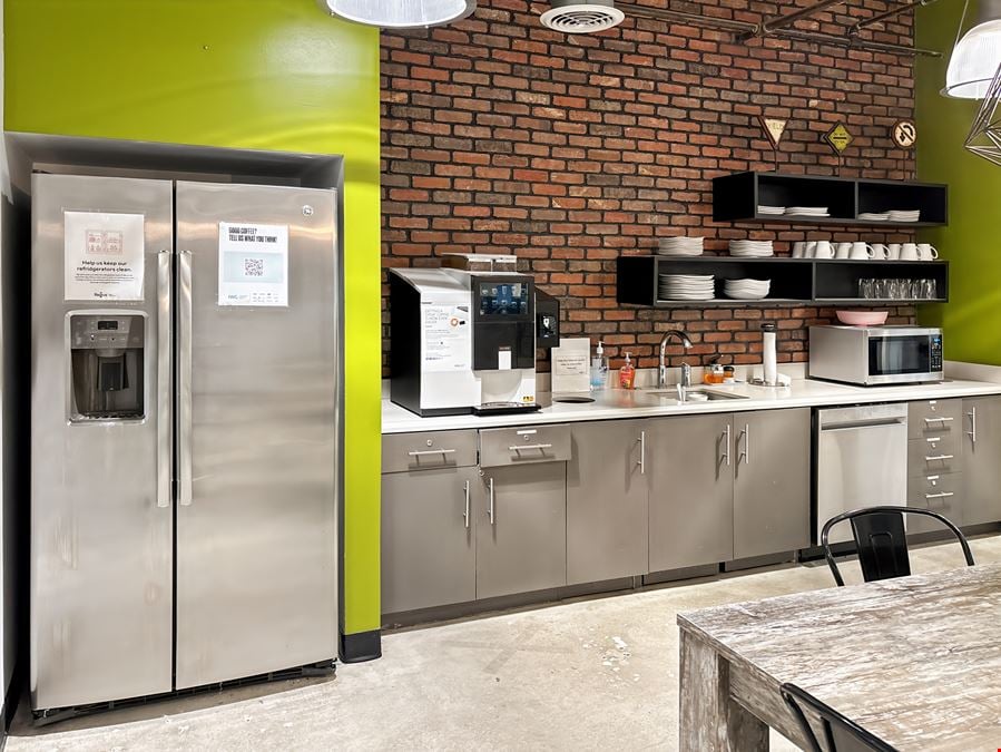 Regus - Aventura - Turnberry Plaza