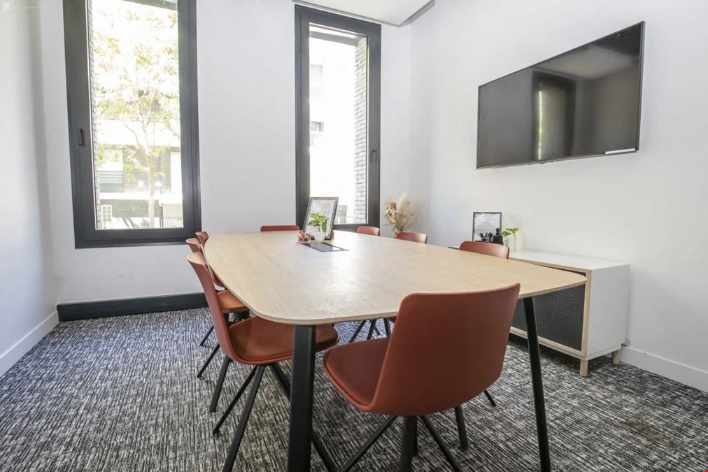 Work And Share - Saint-Ouen