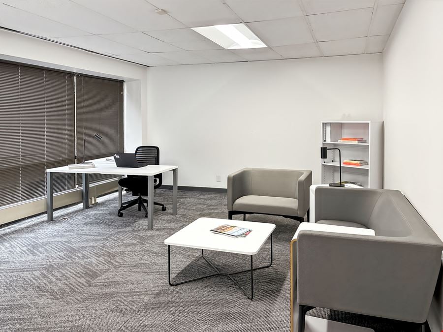 Regus - Irving - 320 Decker Drive