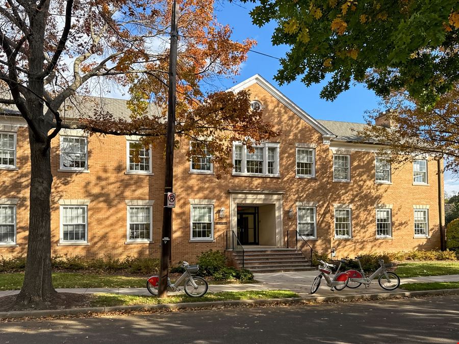 HQ - Washington - 50th St NW