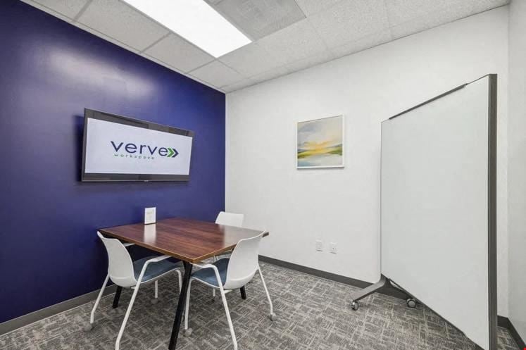 The Woods Huddle Room