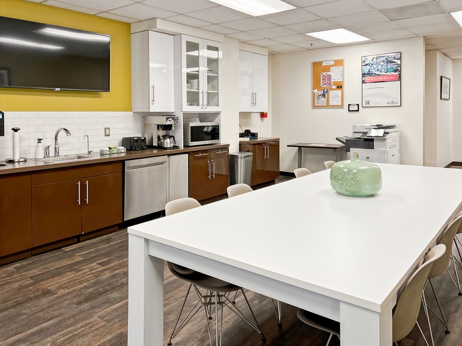 MD, Towson - West Road Corporate Center