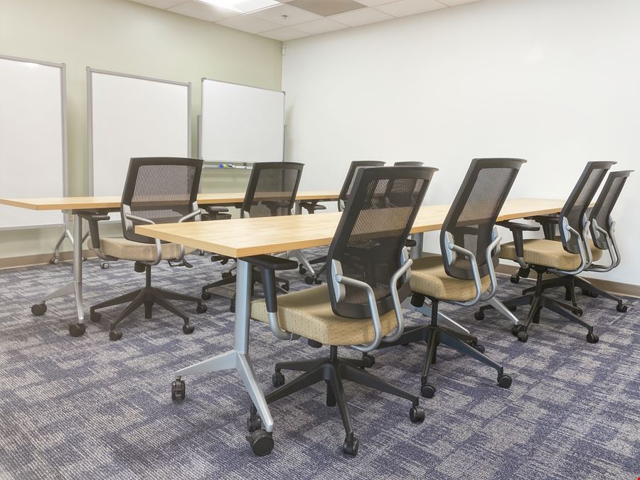 Regus - Madison - Heartland Trl