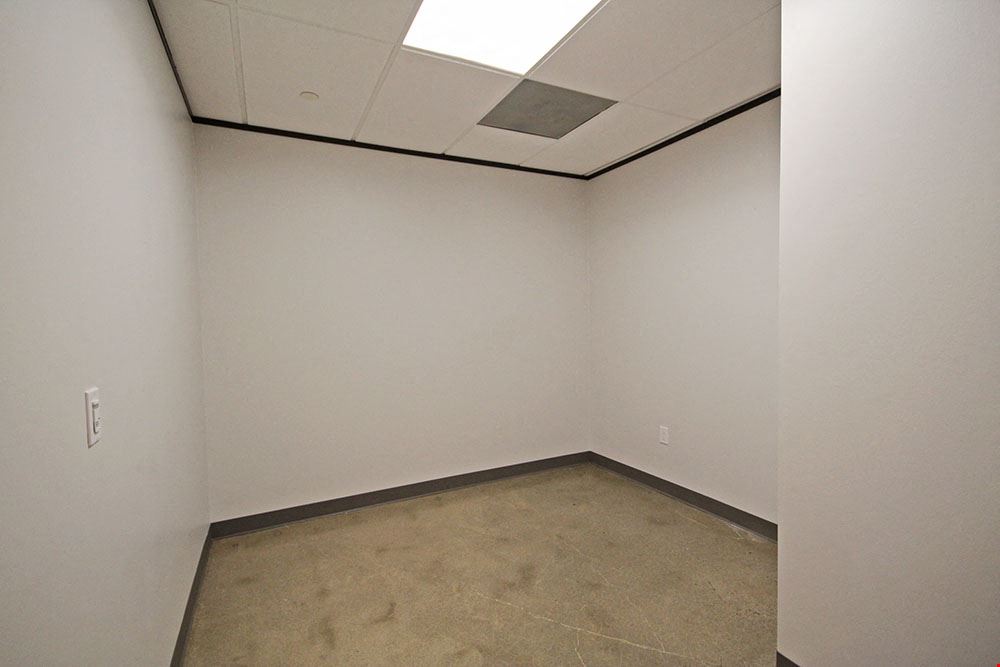 7322-7324 Southwest Freeway