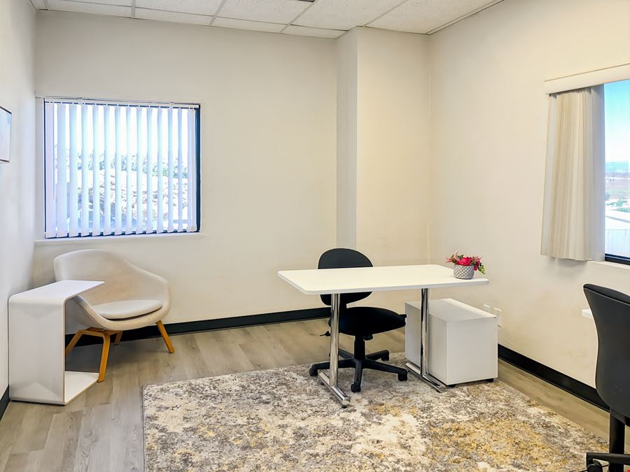 CA, Santa Clarita- Sierra Hwy