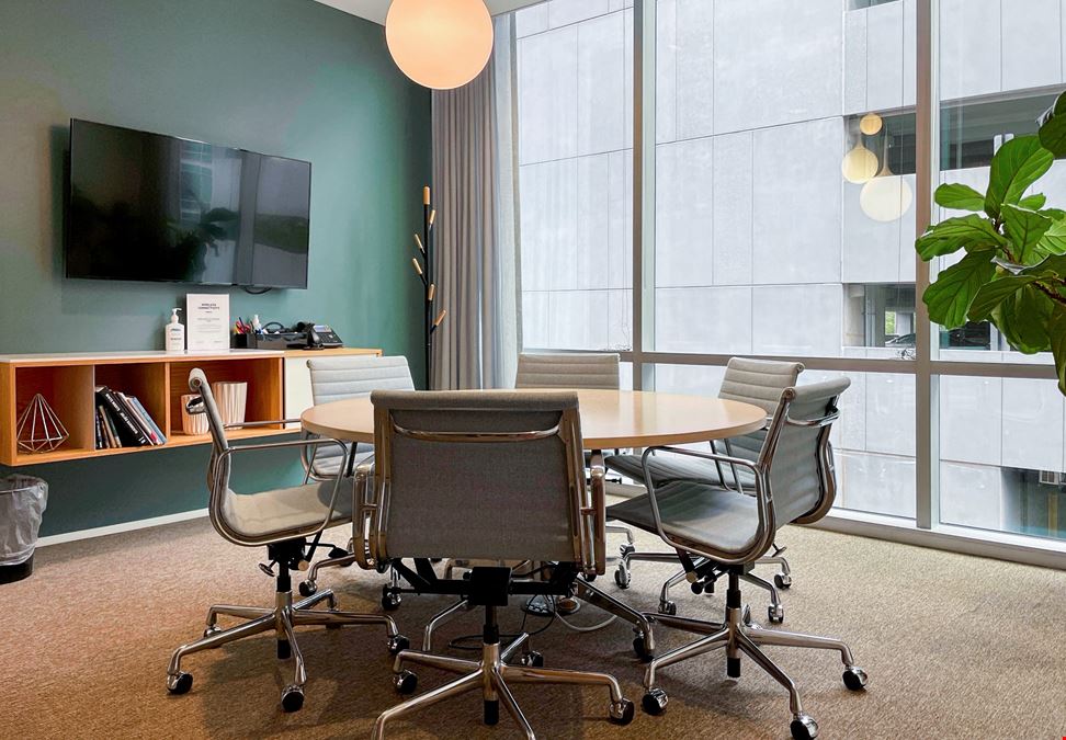 NC, Raleigh - Spaces Crabtree Terrace