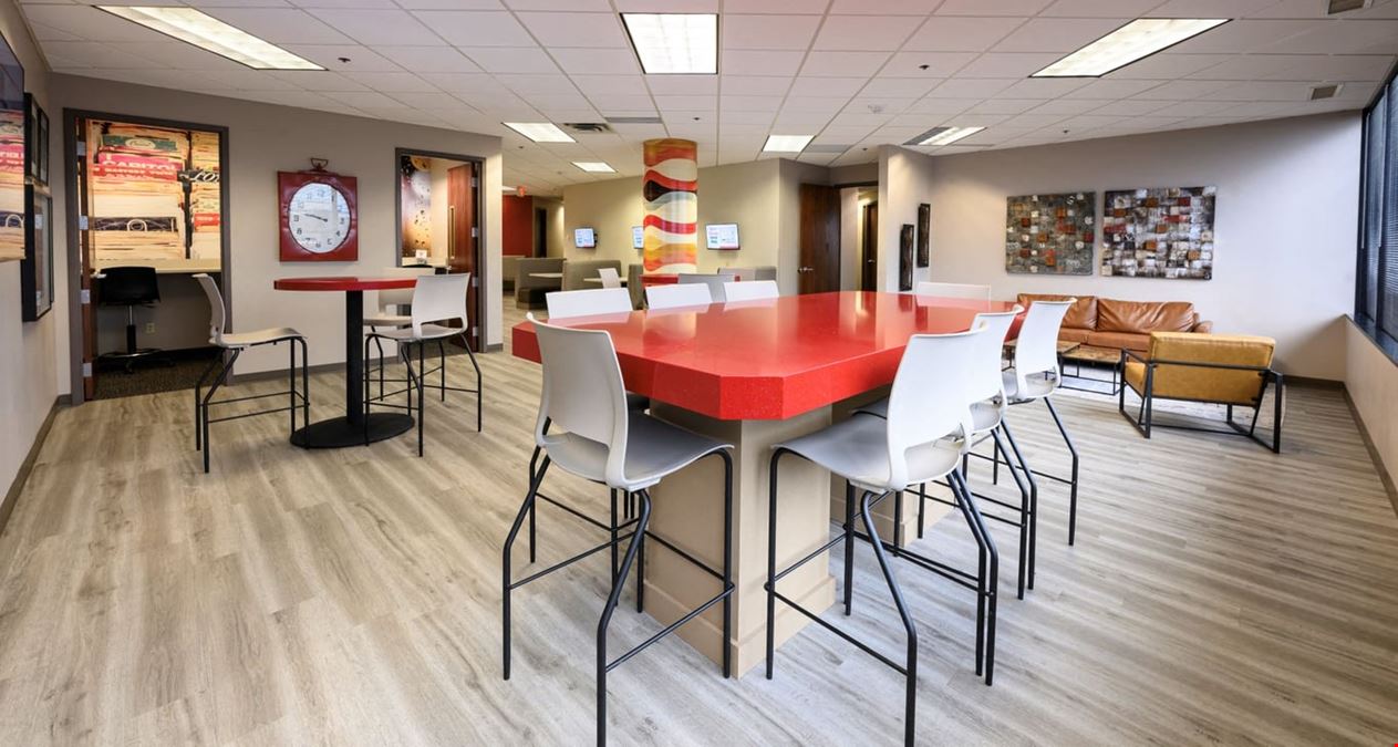 OffiCenters - Bloomington Airport