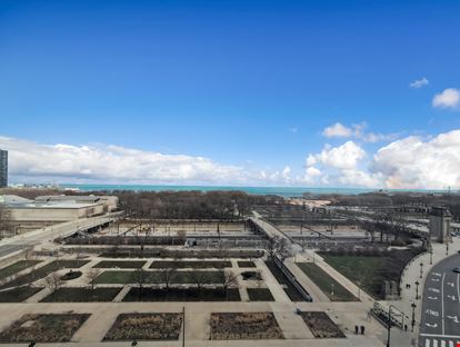 IL, Chicago - 332 S Michigan Avenue