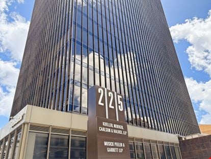 Regus - San Diego - 225 Broadway