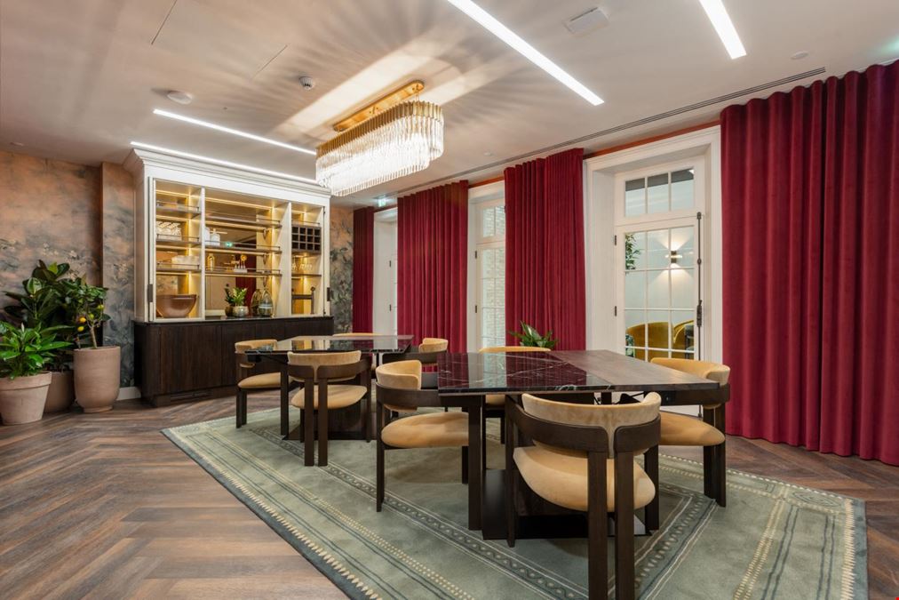 Landmark - 75 Grosvenor Street