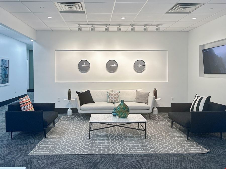 Regus - Alexandria - 211 N Union