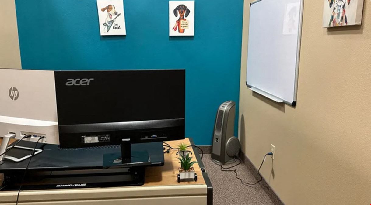 Private Day Office 124